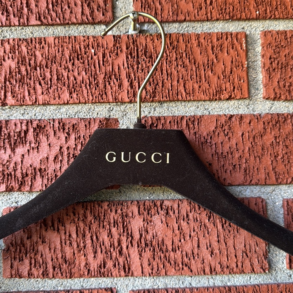 Gucci hanger velvet gold logo - Picture 2 of 3